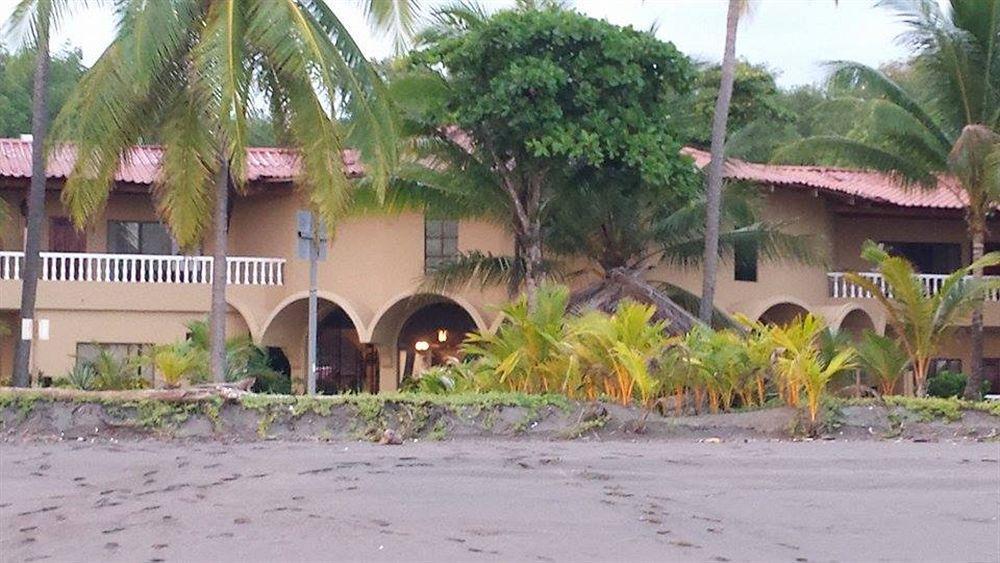 Delfin Beach Front Resort Естерильос Екстериор снимка